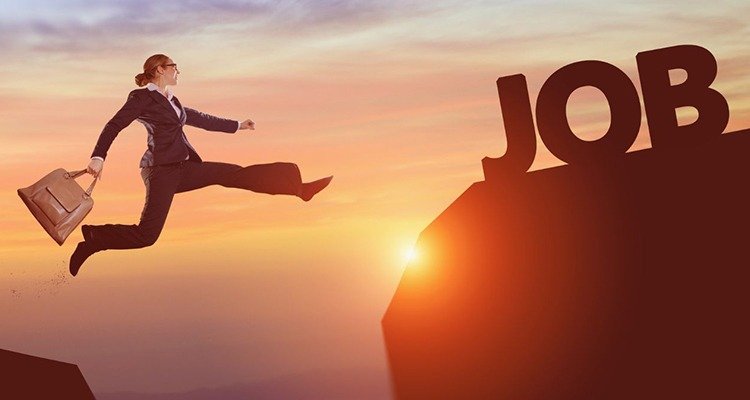 Marketing Yourself for a Job: Top 11 Tips to Land Your Dream Position